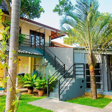 Morning Star Resorts Negombo Exteriör bild