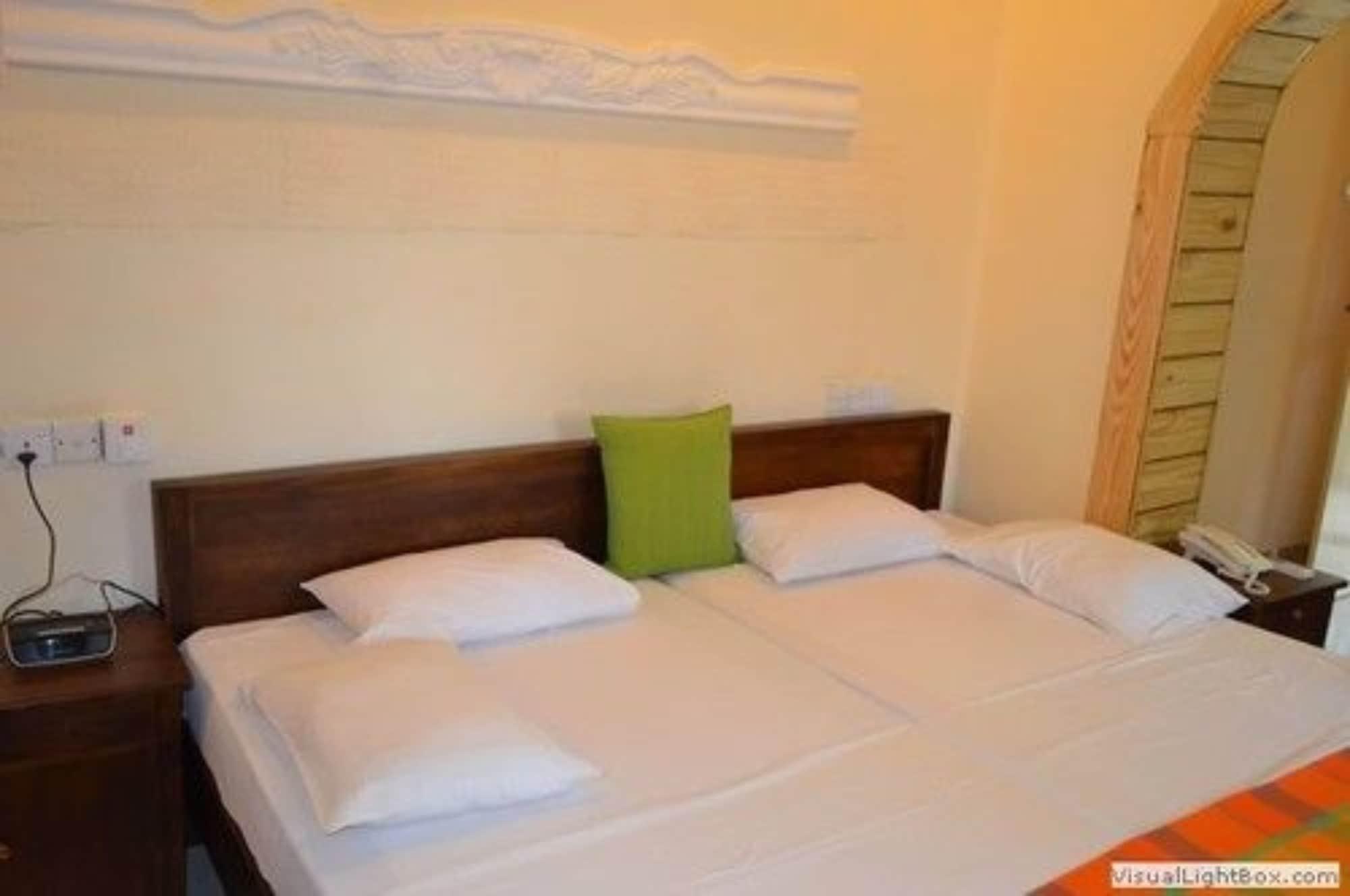 Morning Star Resorts Negombo Exteriör bild