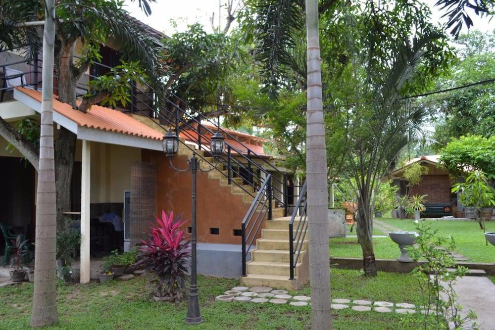 Morning Star Resorts Negombo Exteriör bild